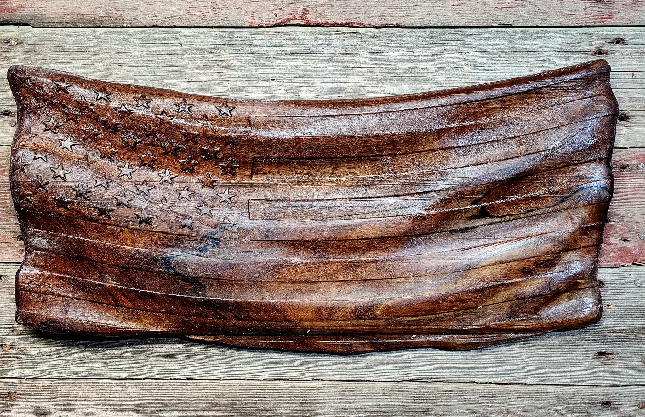 Wavy Walnut Flag